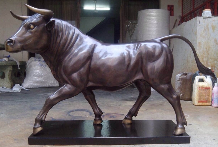 Bronze Medium-Sized Bull Statue - DD A-259B